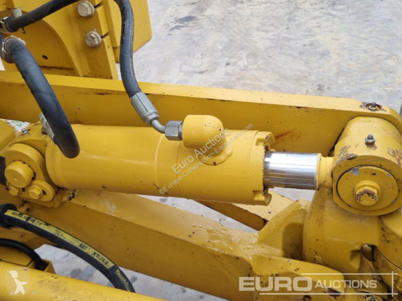 Buldozer Caterpillar 2