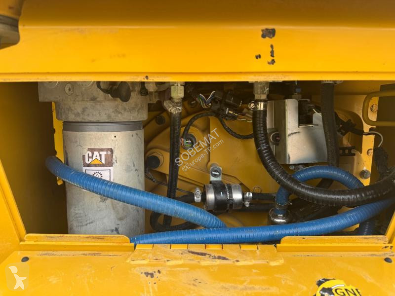 بلدوزر Caterpillar D6N
