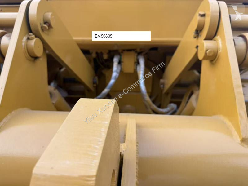 بلدوزر Caterpillar D8R