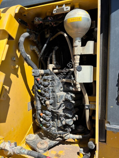 بلدوزر Komatsu EX23 (GPS Prepared)