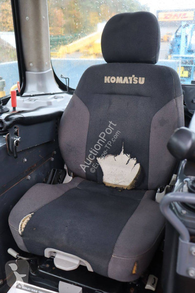 بلدوزر Komatsu