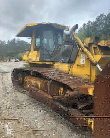 Bulldozer sur chenilles Komatsu