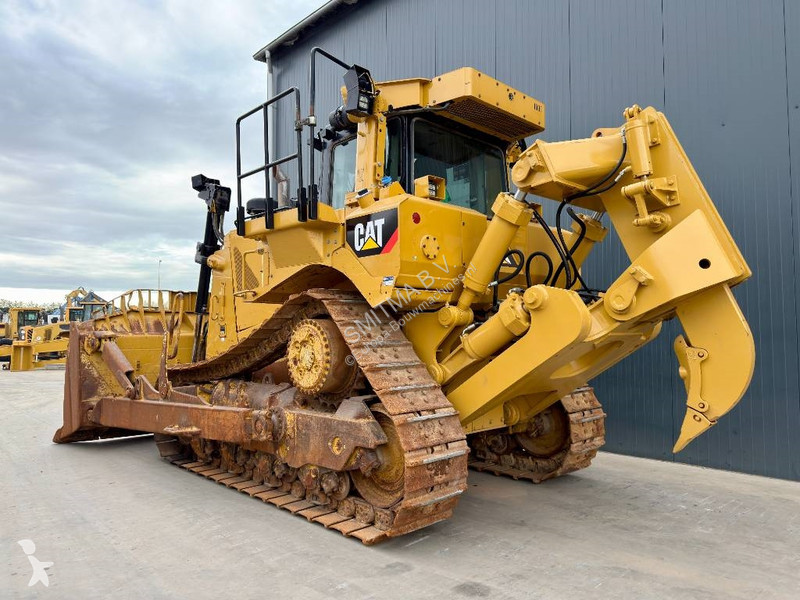 Buldozér Caterpillar - CE