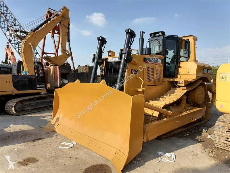 بلدوزر Caterpillar D8R