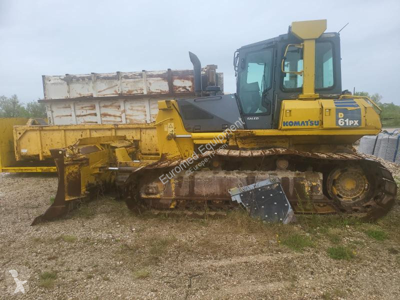 بلدوزر Komatsu