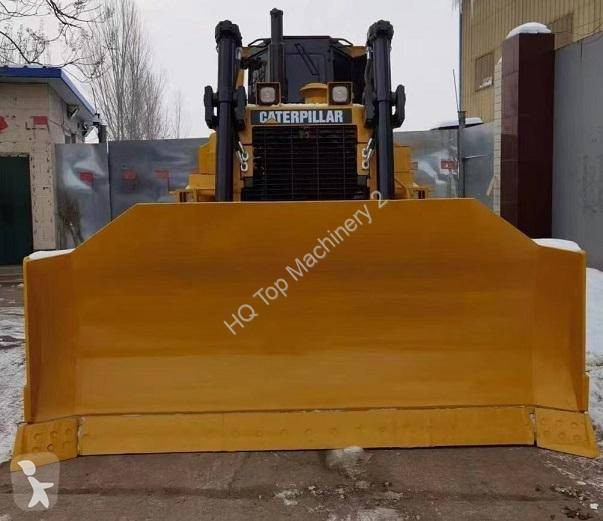بلدوزر Caterpillar Bulldozer sur chenilles...