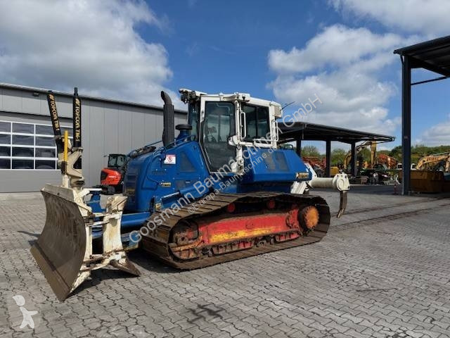 بلدوزر Komatsu PX24