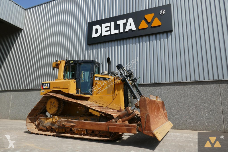 Buldozer Caterpillar D6T