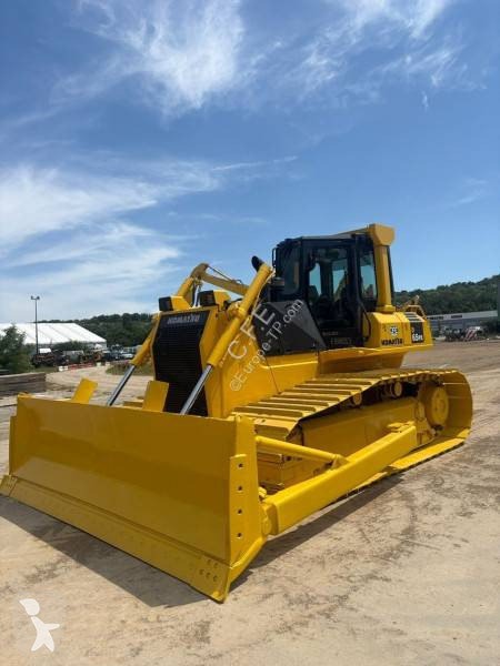 بلدوزر Komatsu