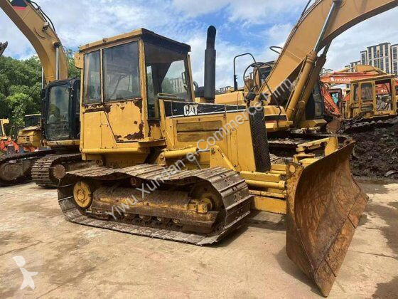 بلدوزر Caterpillar D5C