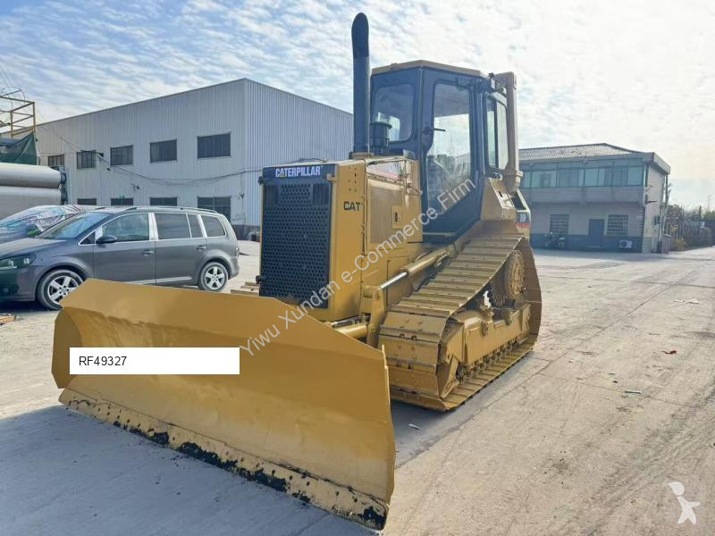 بلدوزر Caterpillar D5H