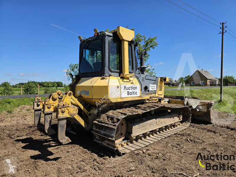 بلدوزر Komatsu