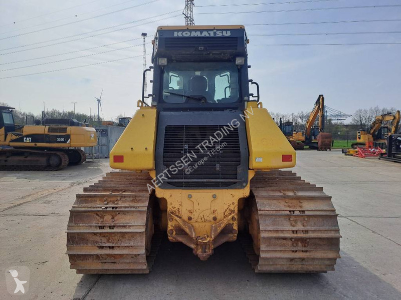 بلدوزر Komatsu i-24