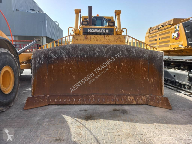 Buldozér Komatsu D275A-5R (EXW - Abu Dhabi)