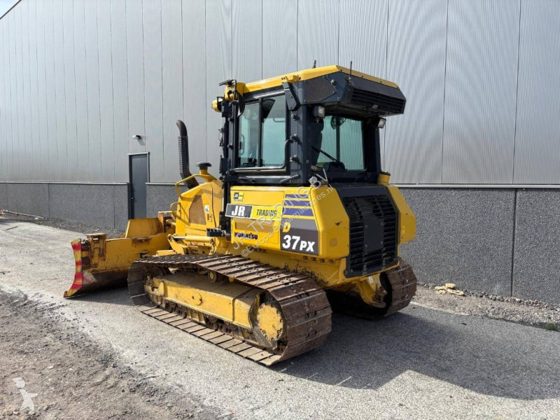 بلدوزر Komatsu D37 PX23