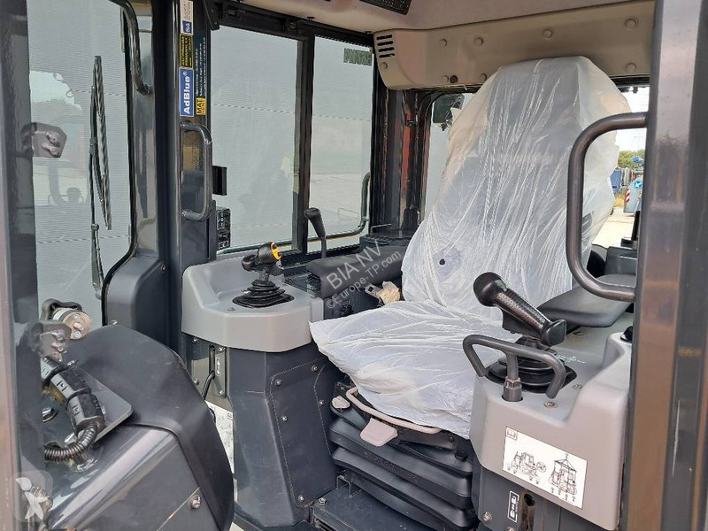 Buldózer Komatsu I-24E0