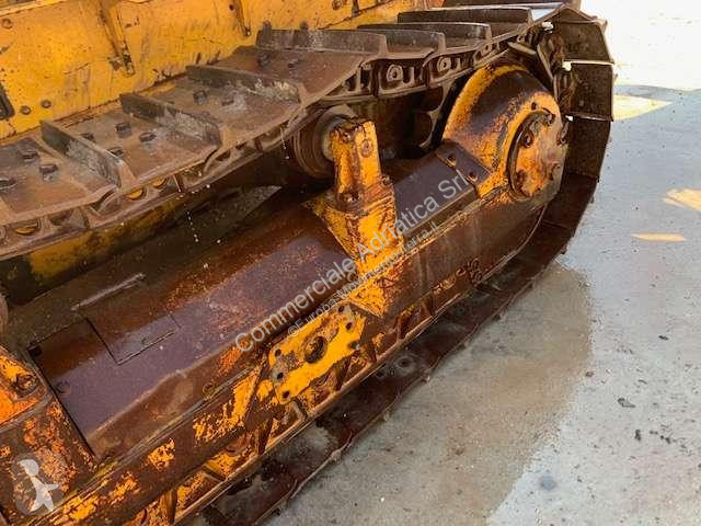 بلدوزر Caterpillar D6D
