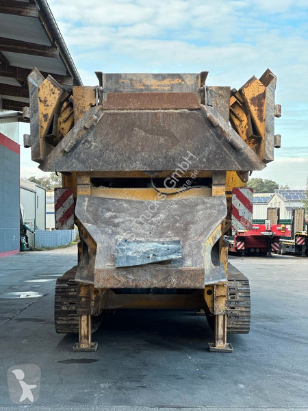 بلدوزر  Extec Screens & Crushers C12...