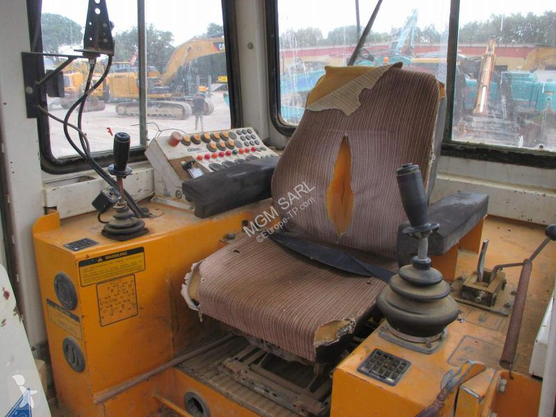 Bulldozer Liebherr 722 Litr.