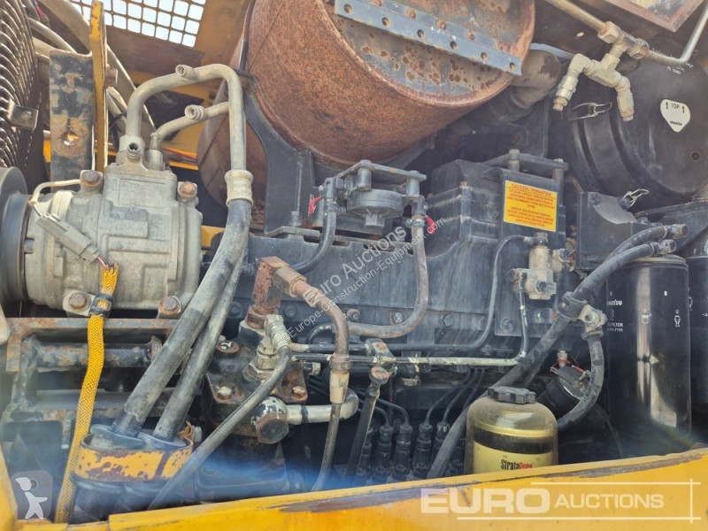 Buldozer Komatsu GD825A-2