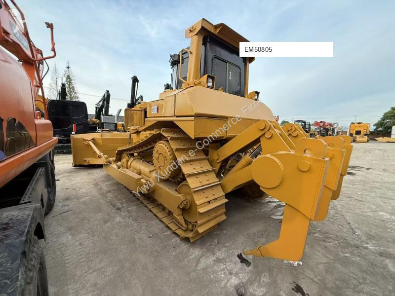 بلدوزر Caterpillar D8R