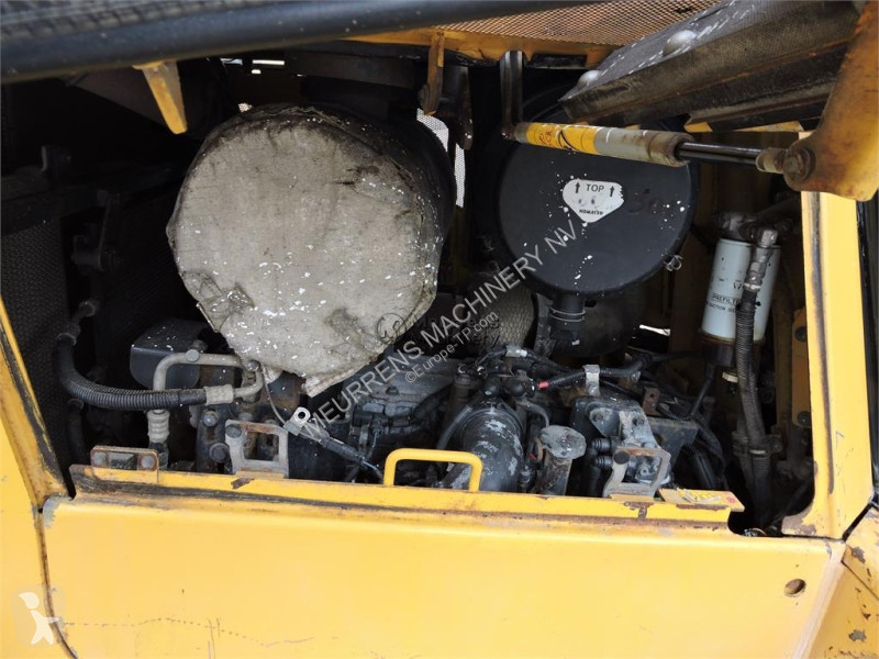 Buldozér Komatsu D65 PX ripper available