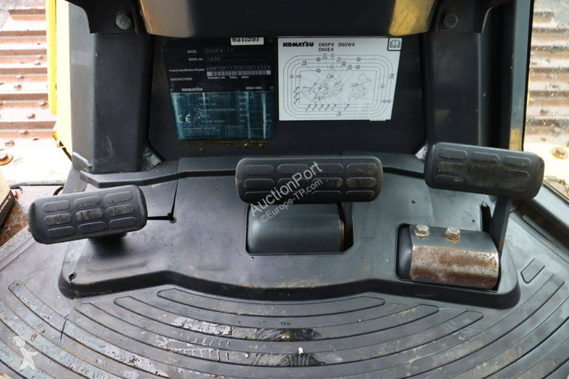 بلدوزر Komatsu