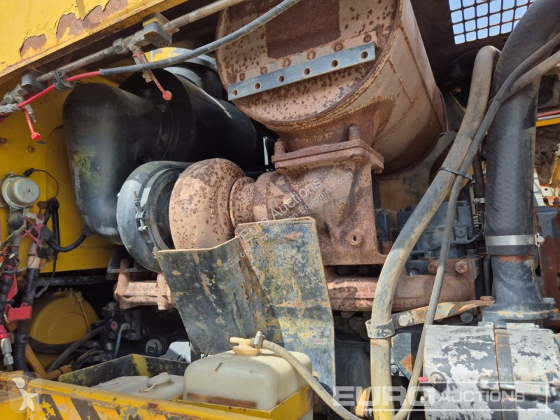 Buldozer Komatsu GD825A-2