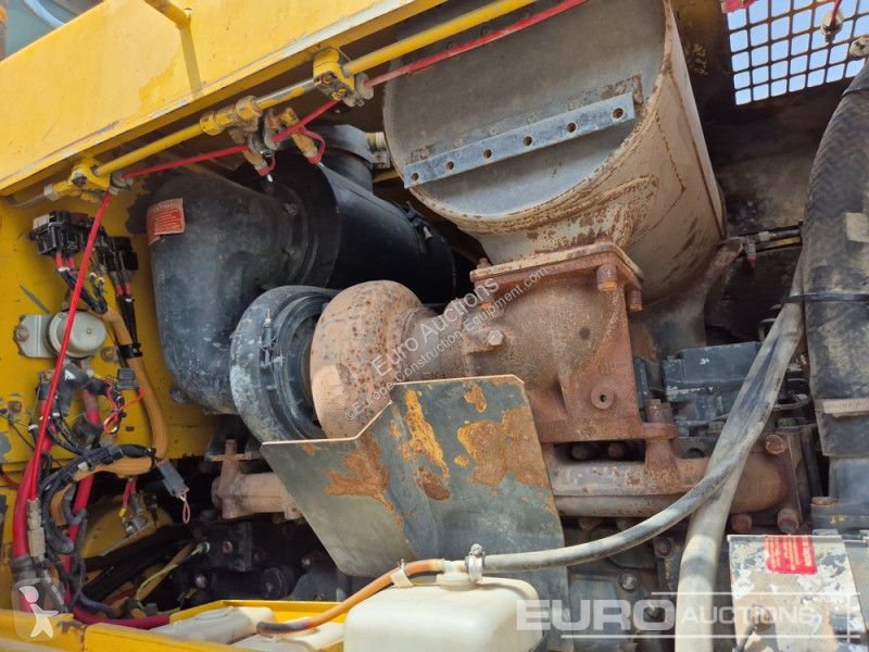 Bulldozer Komatsu GD825A-2