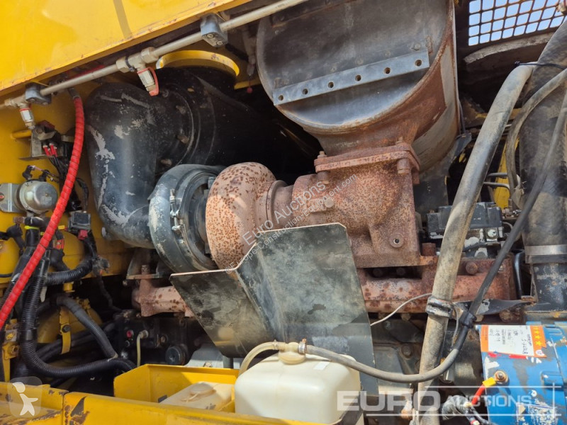 Buldozer Komatsu GD825A-2