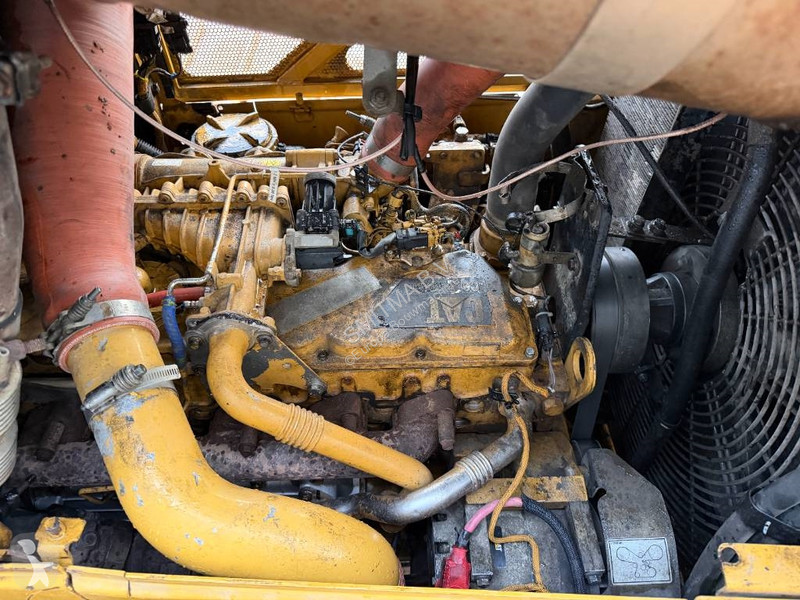 بلدوزر Caterpillar D6N