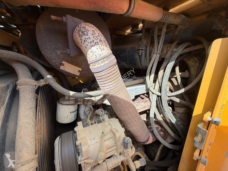 بلدوزر Liebherr LR622B