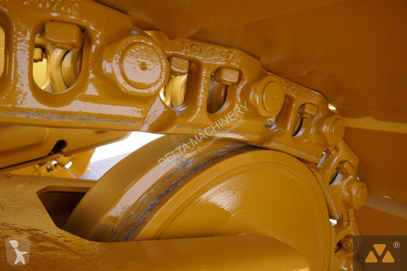 بلدوزر Caterpillar D6T