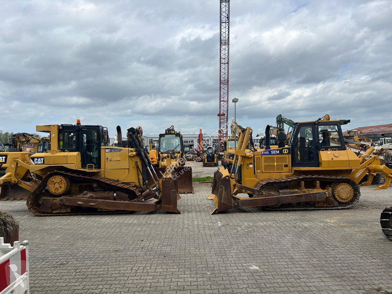 Buldozer SEM 816D .
