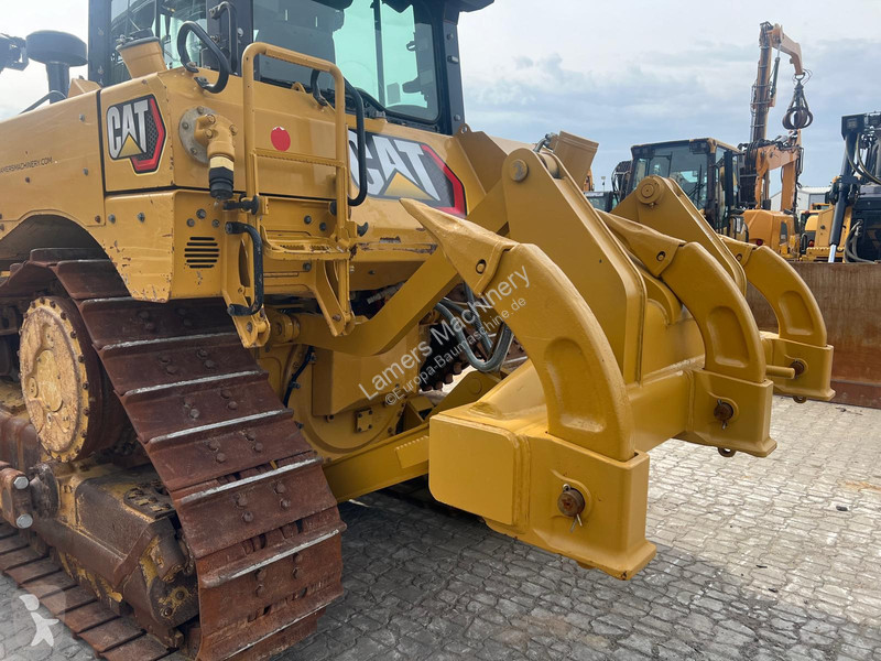 بلدوزر Caterpillar D6 XL next generation .