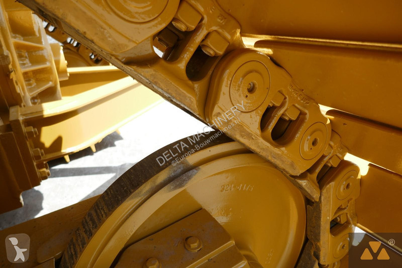 بلدوزر Caterpillar D6T