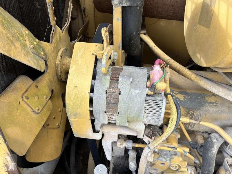 Caterpillar D6M bulldozer