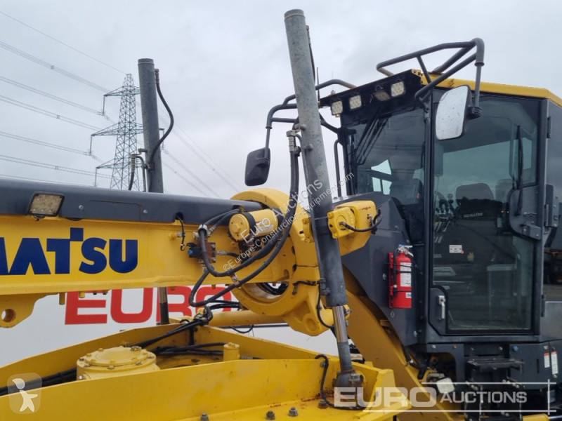 Buldozer Komatsu GD655-6
