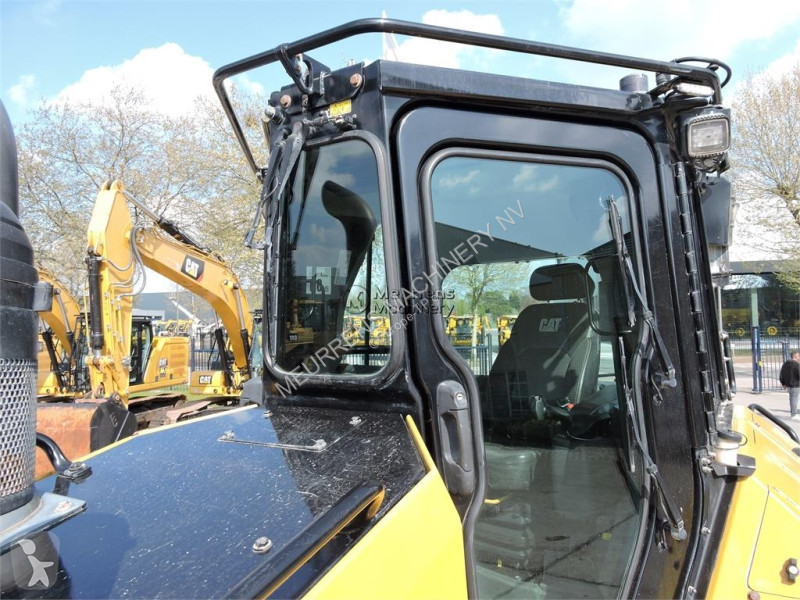 Bulldozer Caterpillar D5