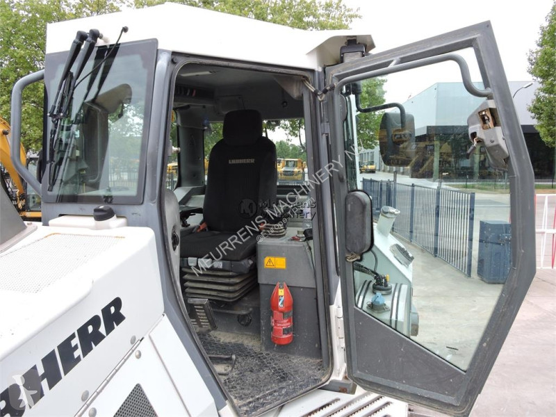 بلدوزر Liebherr