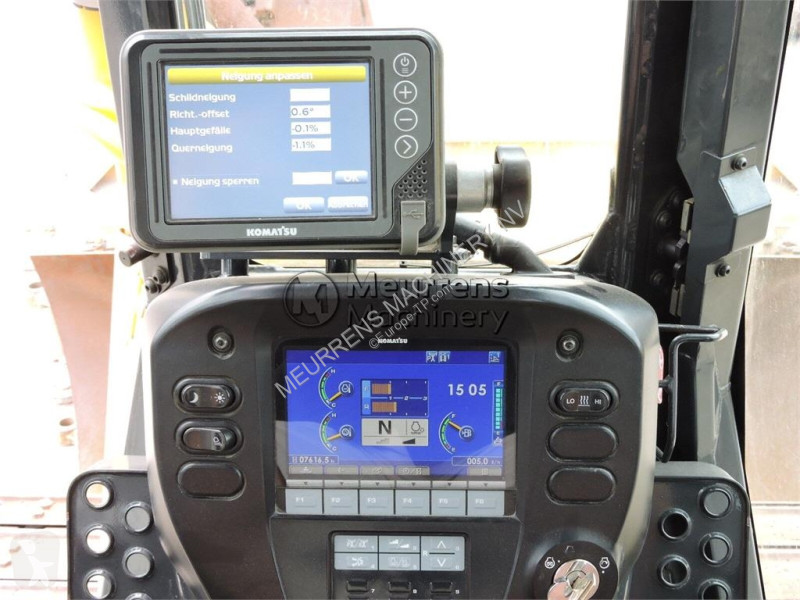 بلدوزر Komatsu I-24 + GPS