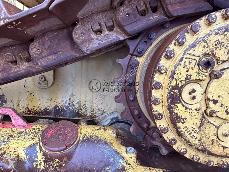 بلدوزر Caterpillar D8T
