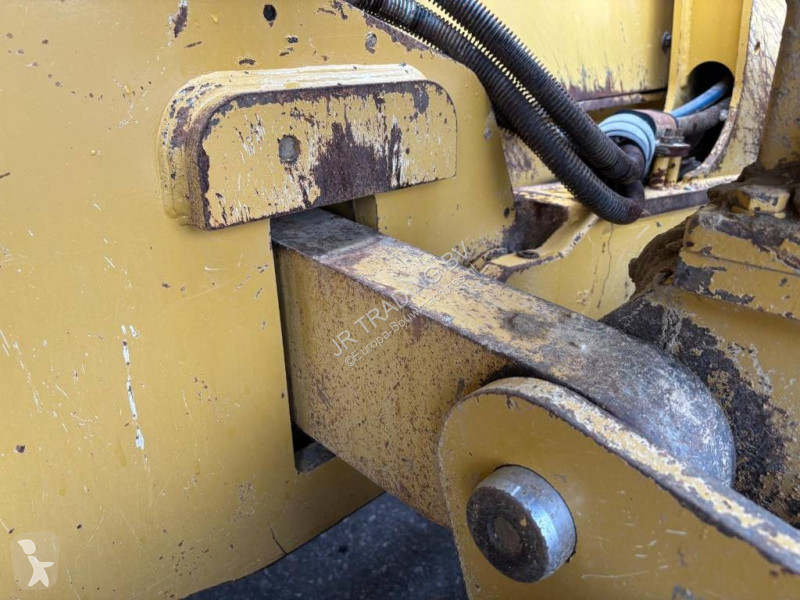 بلدوزر Caterpillar (Foldable Blade / Ripper)