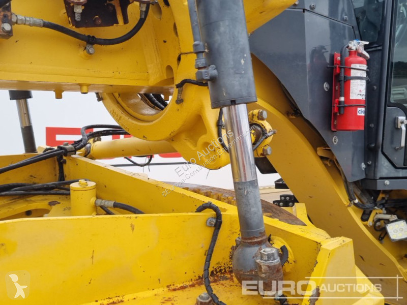 Buldozer Komatsu GD655-6