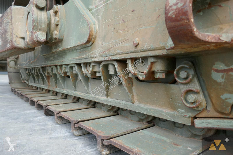 بلدوزر Caterpillar Ex-army