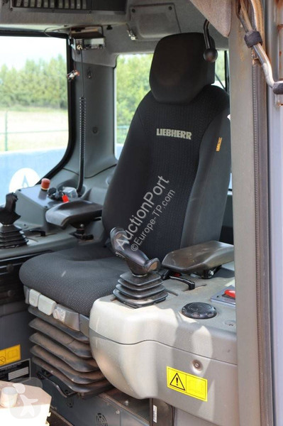 Bulldozer Liebherr 736 LGP