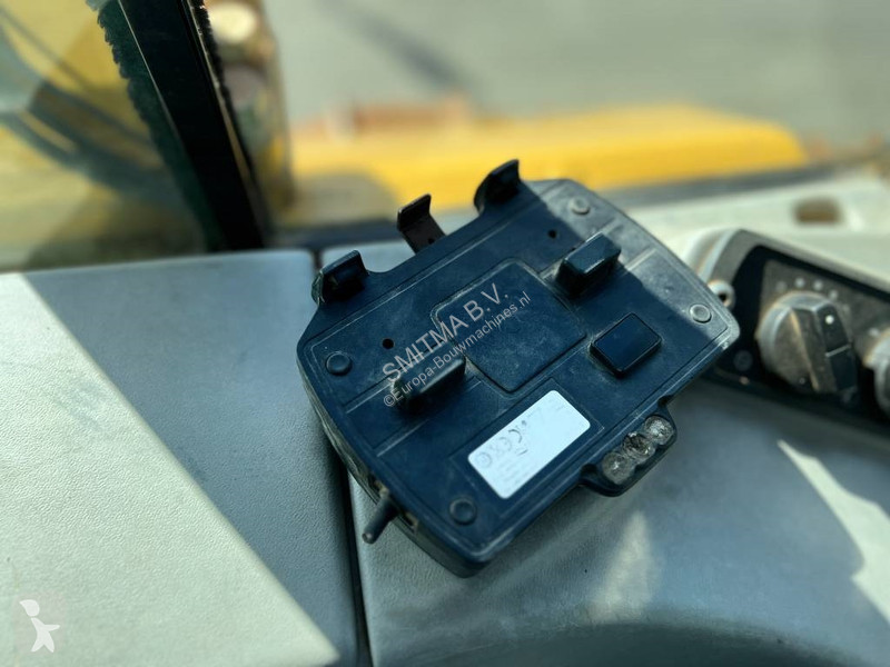 بلدوزر Caterpillar D6N