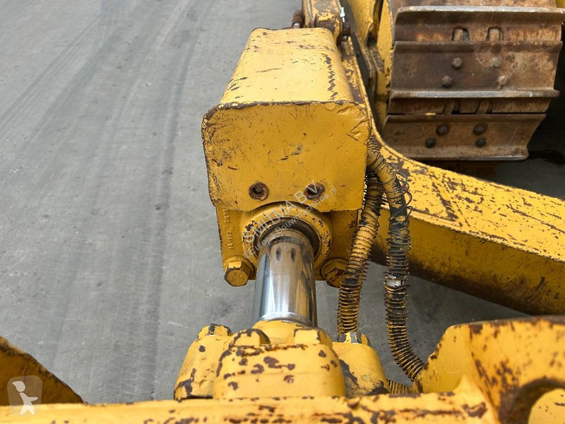 بلدوزر Caterpillar R II