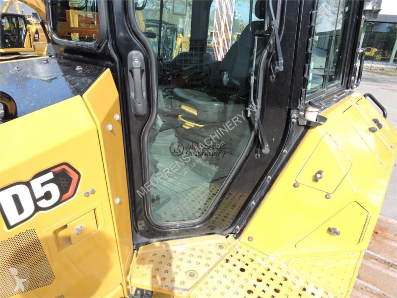 Bulldozer Caterpillar D5