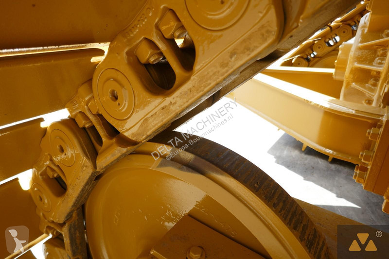 بلدوزر Caterpillar D6T
